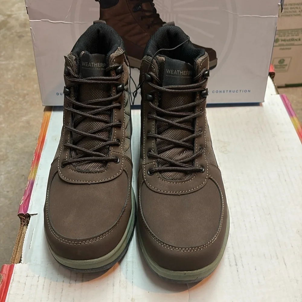 Weather proof men’s black boot